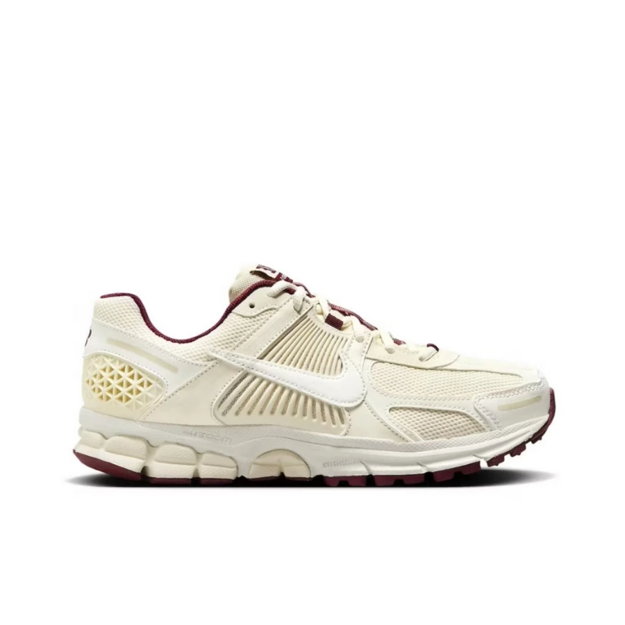 Nike Zoom Vomero 5 Valentine’s Day
